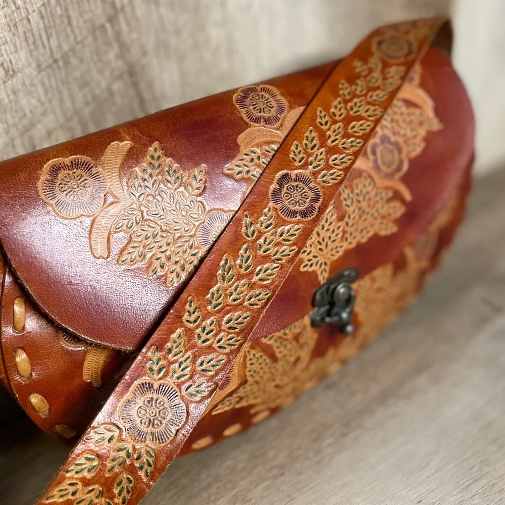 ONE OF A KIND Vintage 70s Hand-Tooled Leather Saddle Bag | Boho Floral Crossbody - Picture 12 of 15